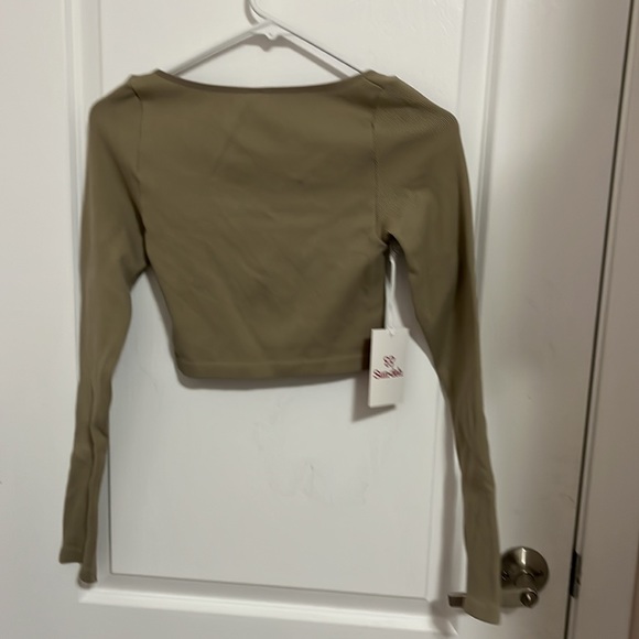 Sun Deh Top - Picture 2 of 11